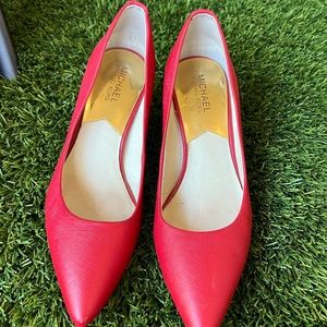 Like New Michel Kors Pump